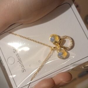 ♥️Elegant Gold and White Crystal Minnie Mouse Inspired Necklace 🤍